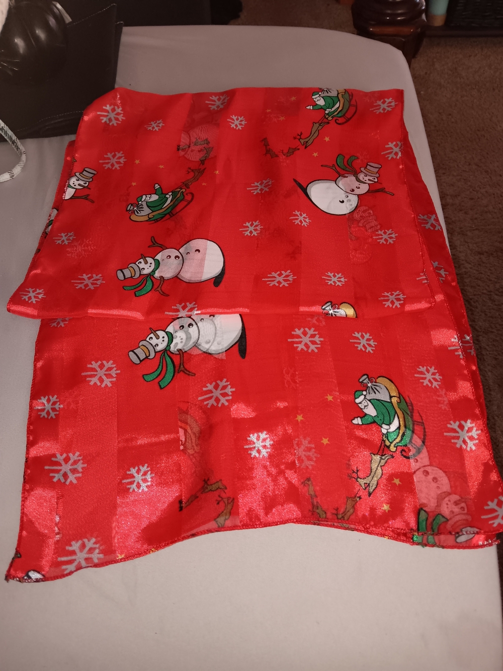 Women’s Red Holiday Print Scarf